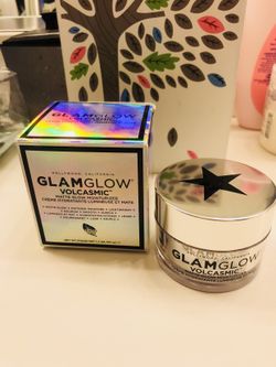 glamglow volcasmic matte glow moisturizer