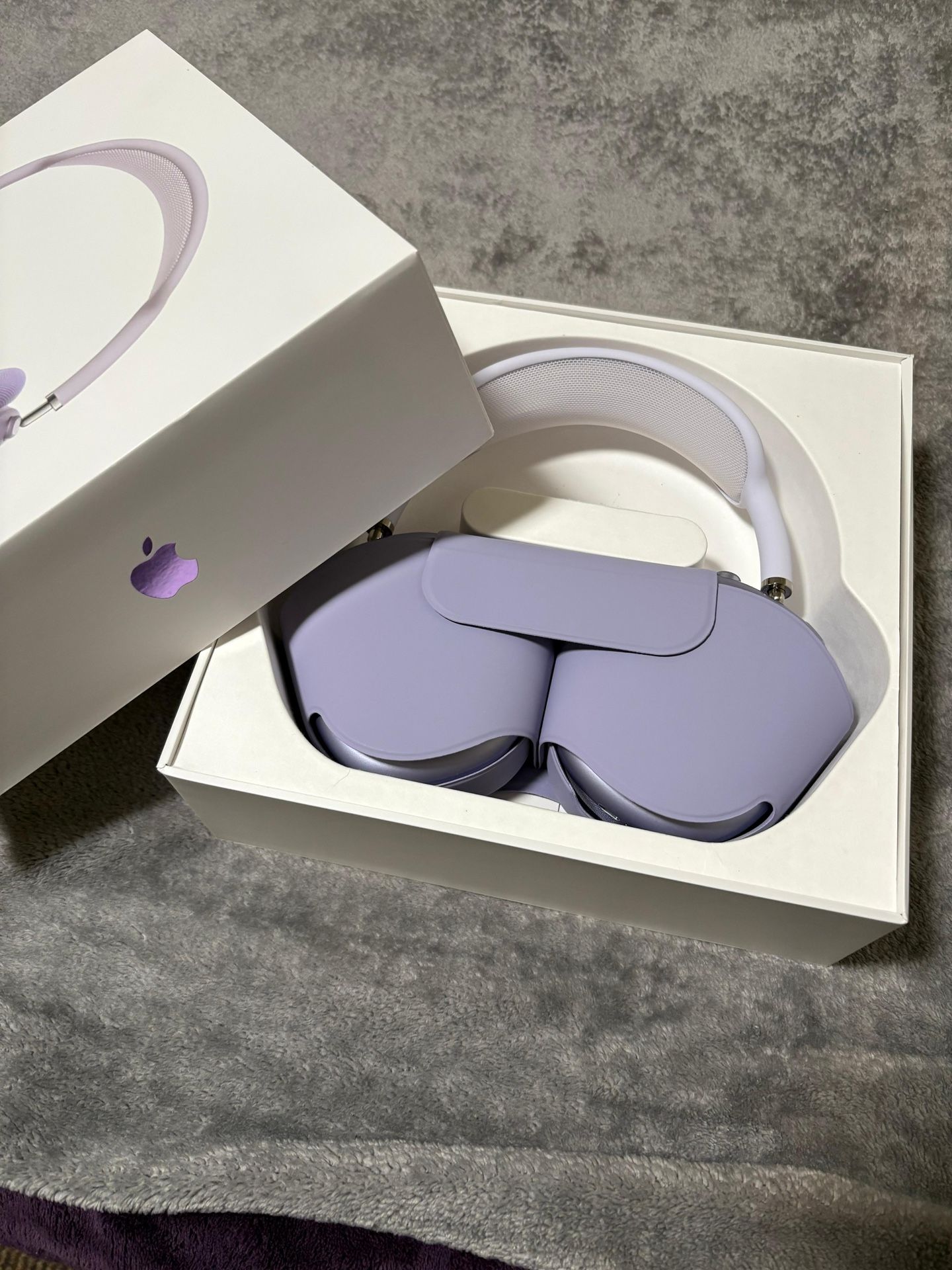 Apple AirPods Max – Purple Edition 