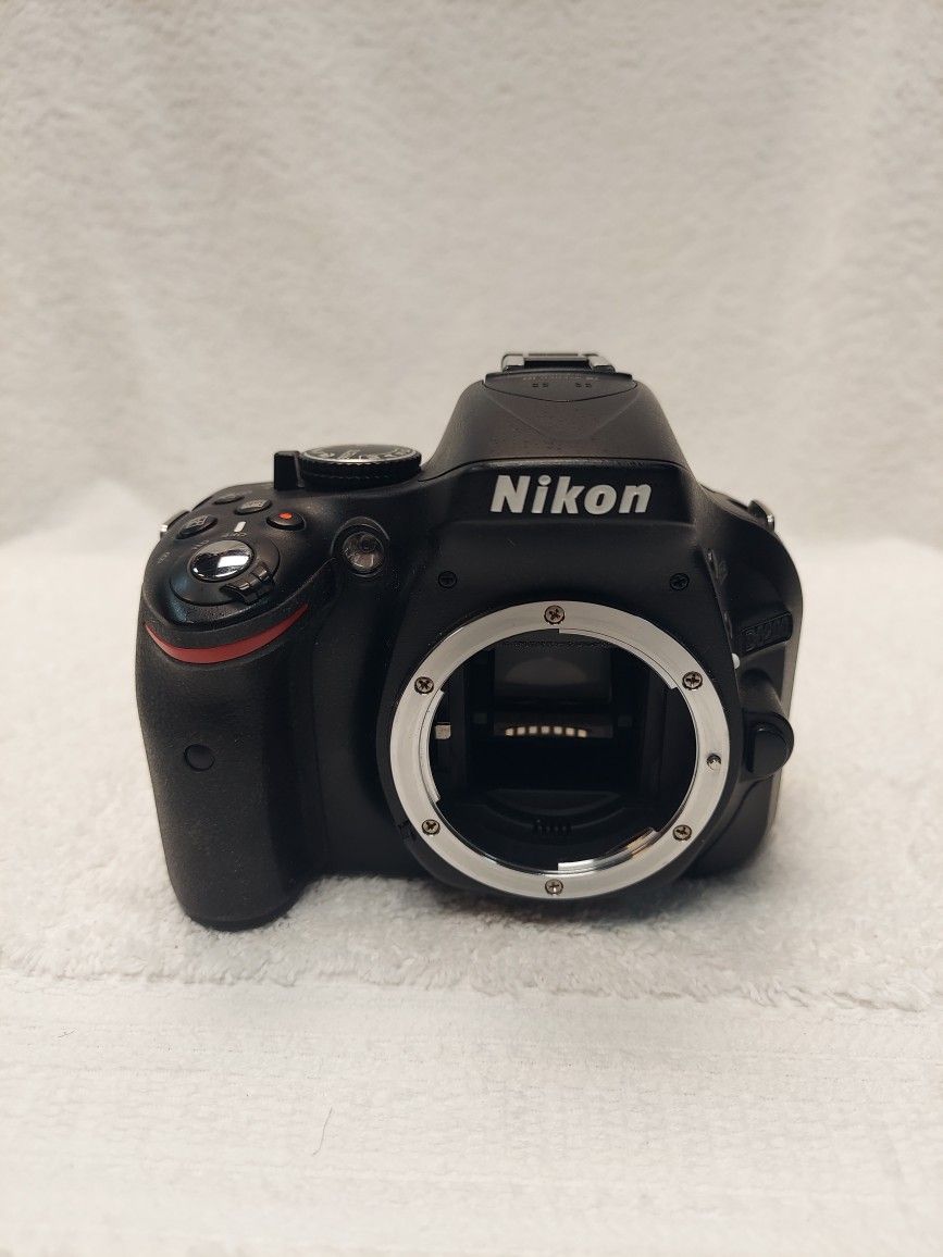 Nikon D5200