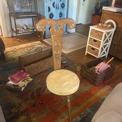 Antique 3 Leg Spinning Chair. 