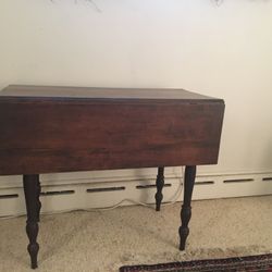 Antique Double Drop Leaf Table $577