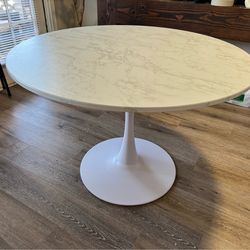 42” Dining Table