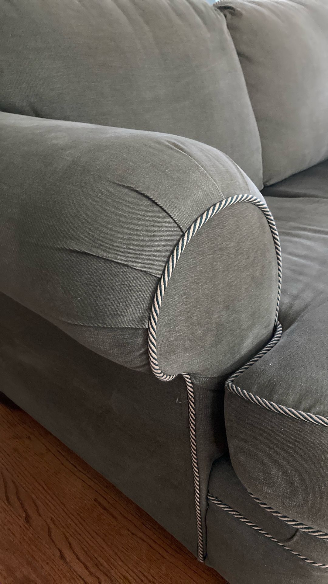 Excellent Condition Loveseat