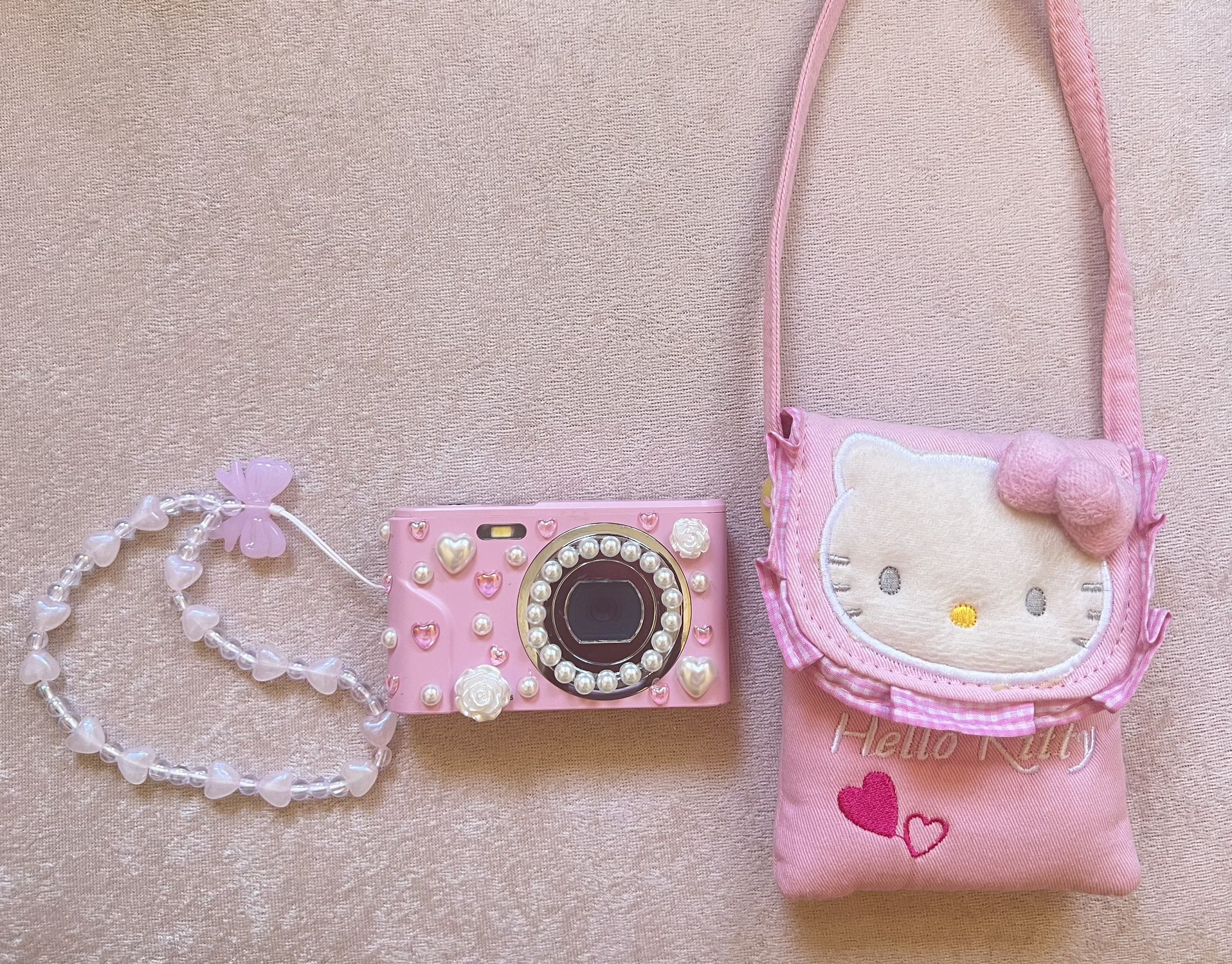 dolly camera + hello kitty camera pouch 