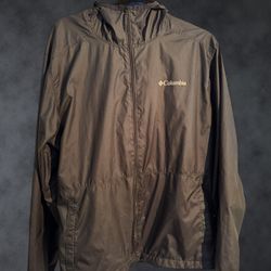 Columbia Men’s Windbreaker – Lightweight & Weatherproof