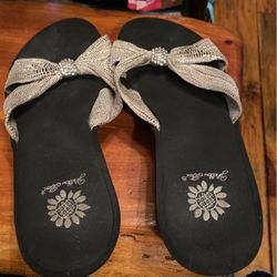Yellow Box’s Size 7 Half 
