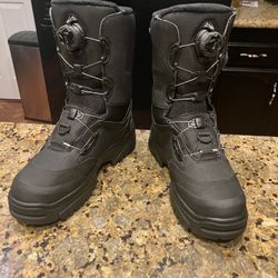 Kobe Double Boa Snowmobile Boots * LIKE NEW * Men’s 7 or Women’s 8 * Cost Over $400 new