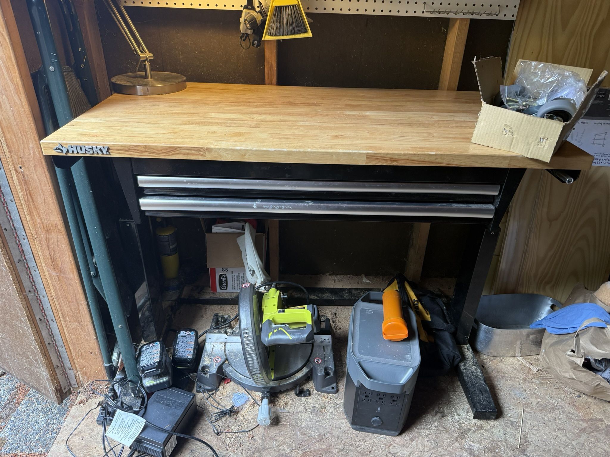 Husky Work Bench