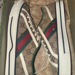 Gucci Shoes 