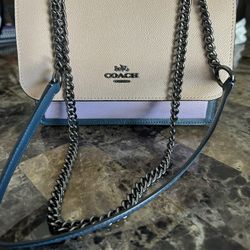 Beautiful Cross Body And Shoulder Purse  COACH 