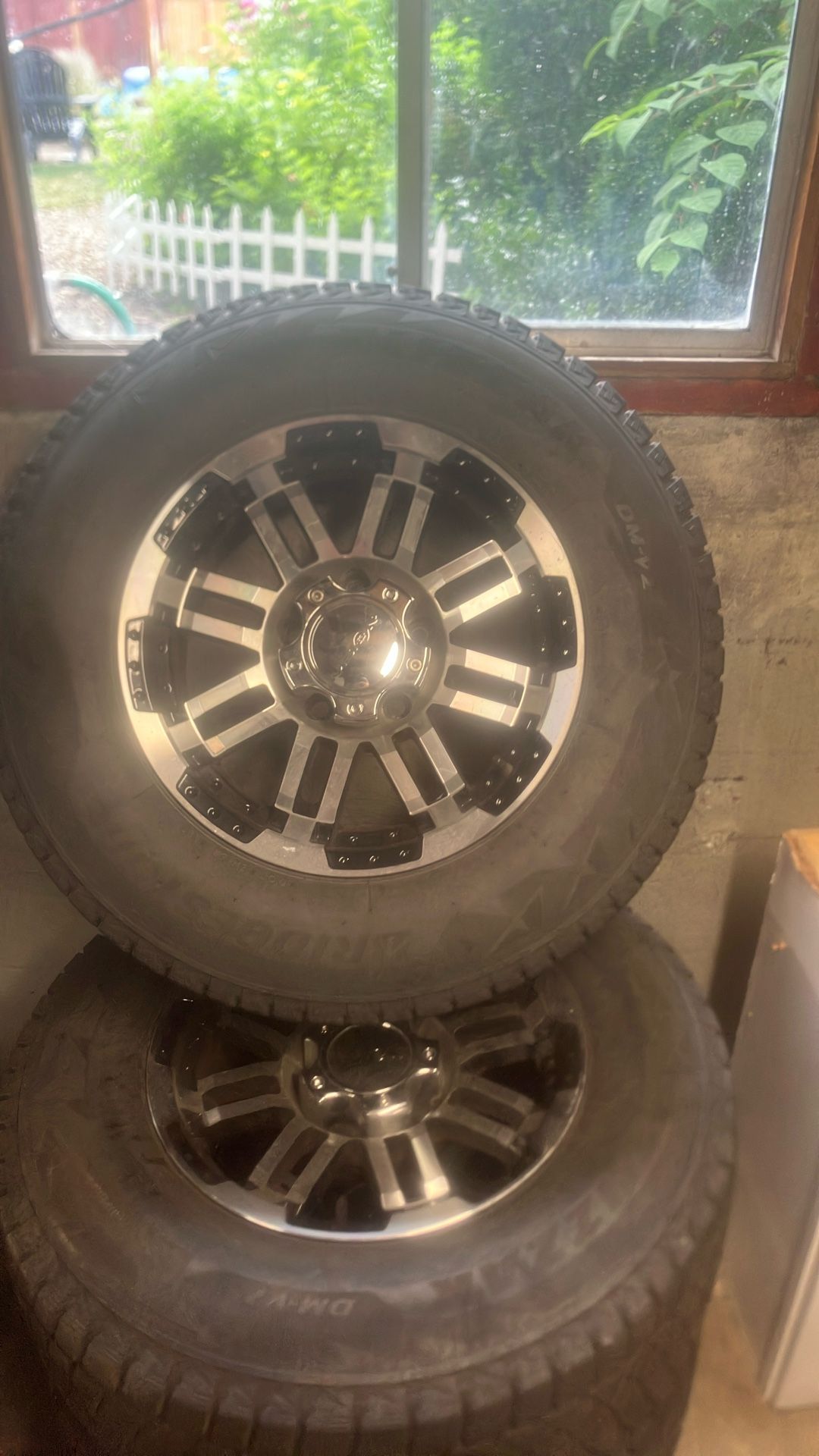 Blizzak Snow Tires