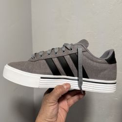 Adidas Tennis Shoes Size 10 Men’s 