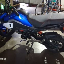 Dang Fang Small Motorcycle