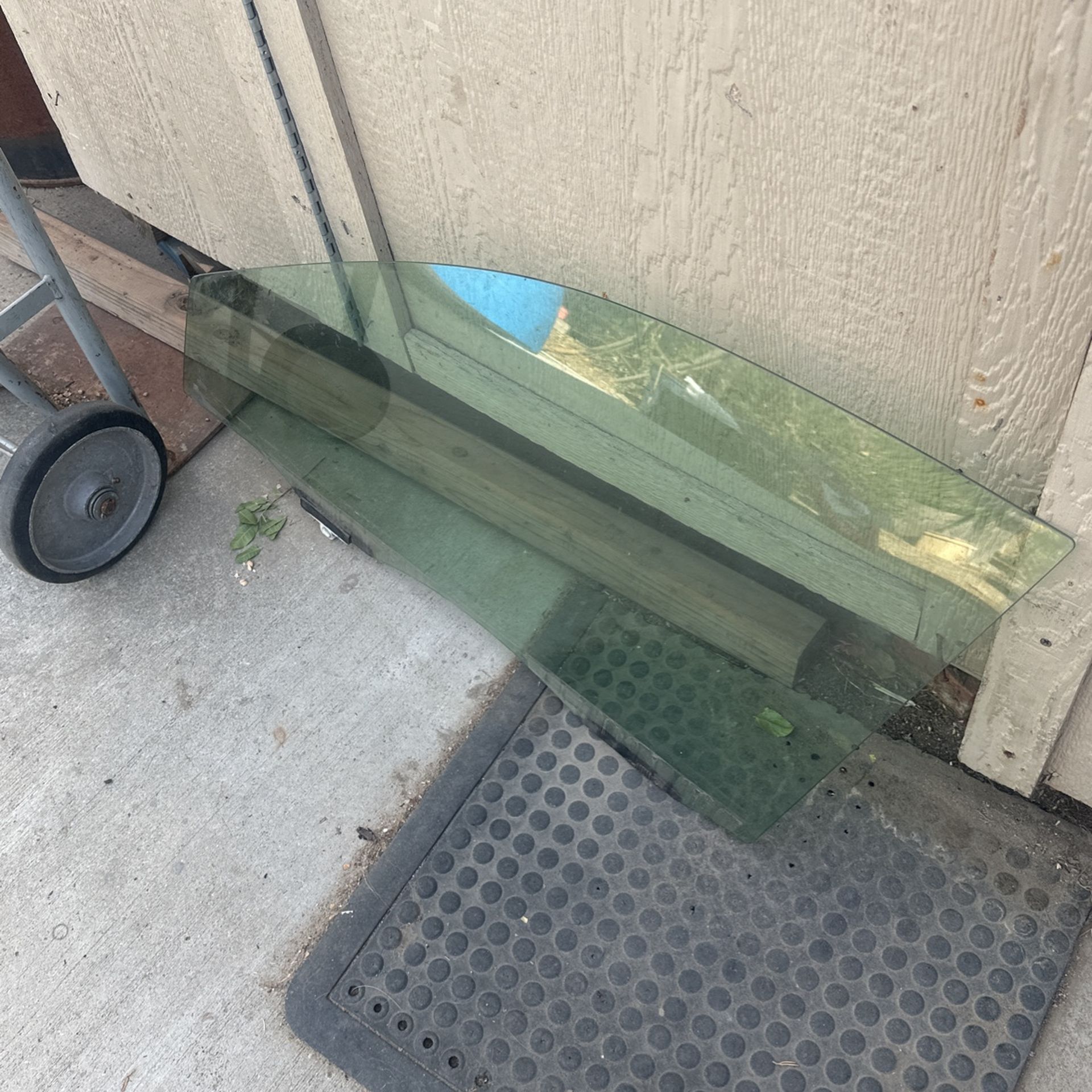 03-08 Toyota Corolla Driver Side Window $40