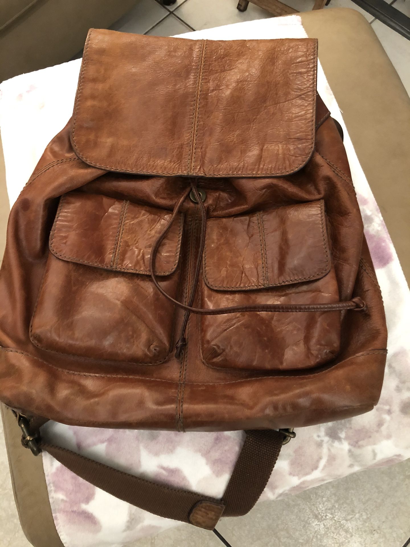 Fossil Leather Backpack (used)