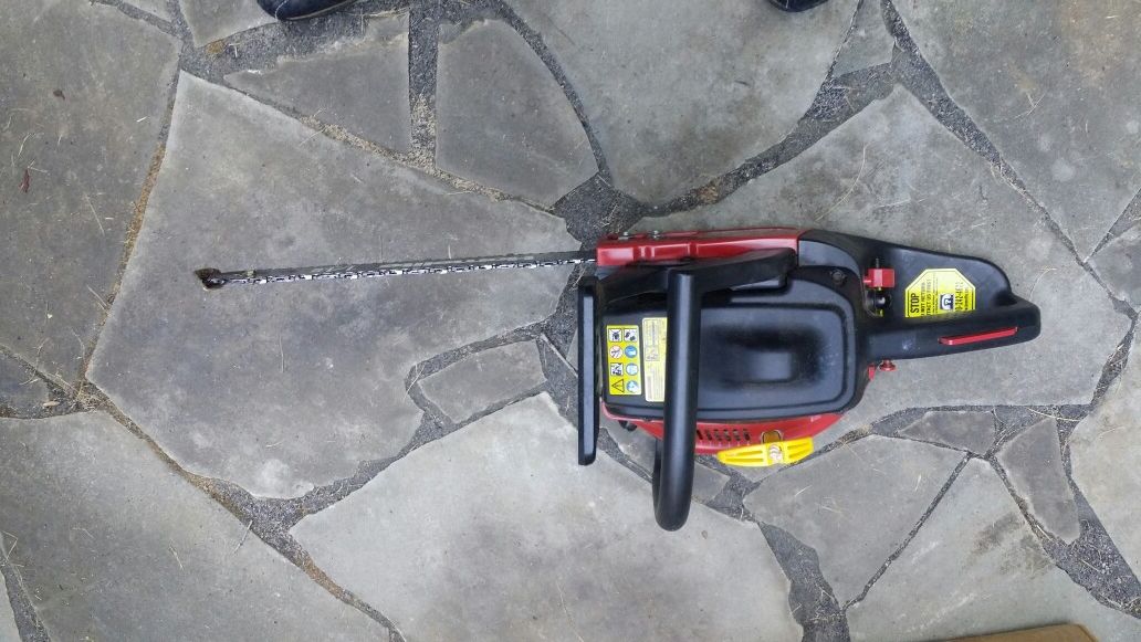 CHAINSAW, HOMELITE BANDIT 33CC, 14" BAR for Sale in Wake Forest, NC