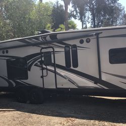 2018 Attitude Eclipse 28IBG