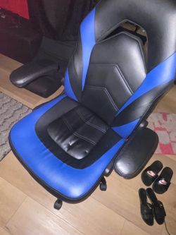 Blue game chair