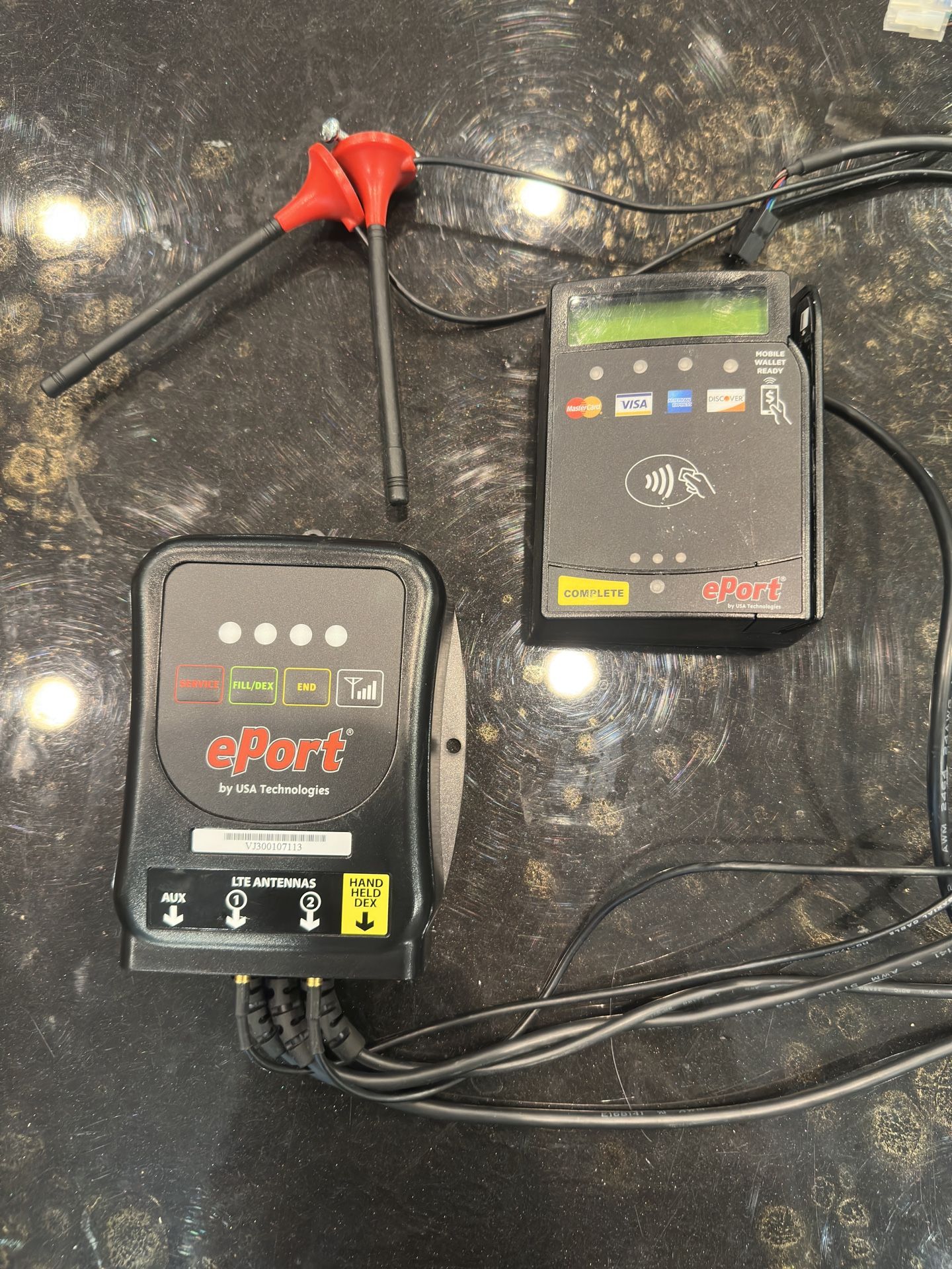 Cantaloupe Eport CreditCard reader with all necessary wires and antennas. Fully working. No issues!