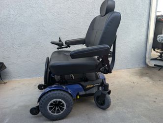 Powered scooter