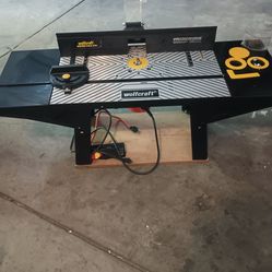 Router Table and Router