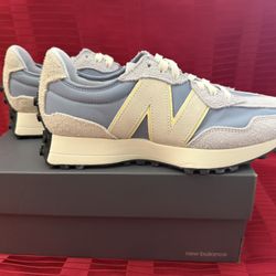 NEW BALANCE 327 ###BRAND NEW IN BOX###