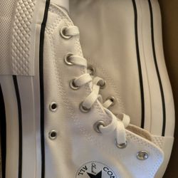 Women’s Converse 