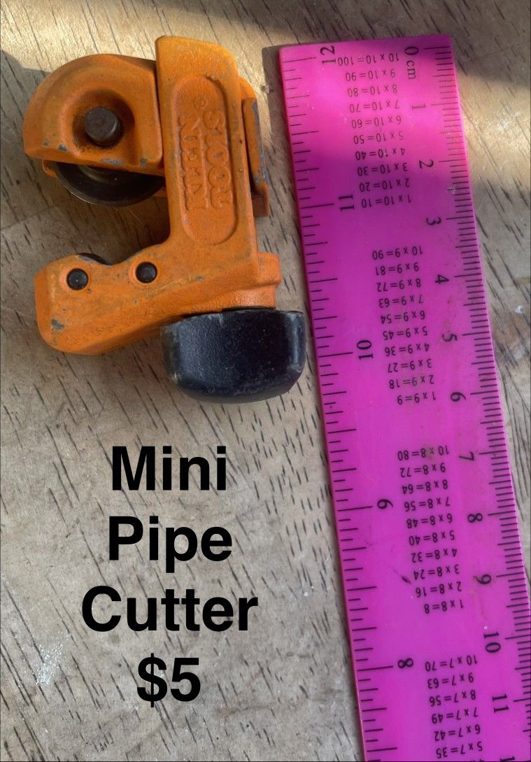 Mini Pipe Cutter