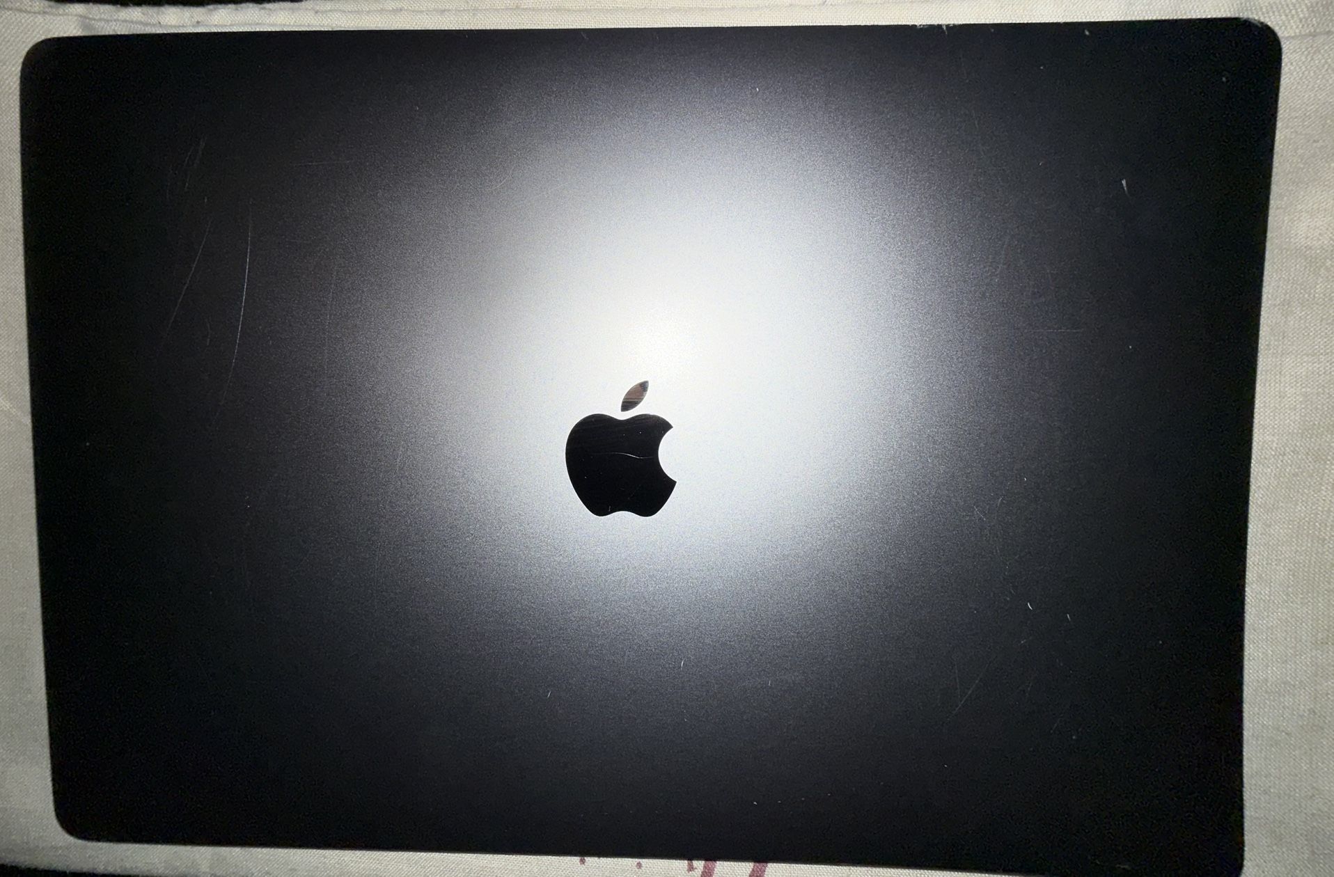 FOR SALE MacBook Pro 15” (2019) – 16GB RAM / 256GB SSD / i7 – Excellent Condition!
