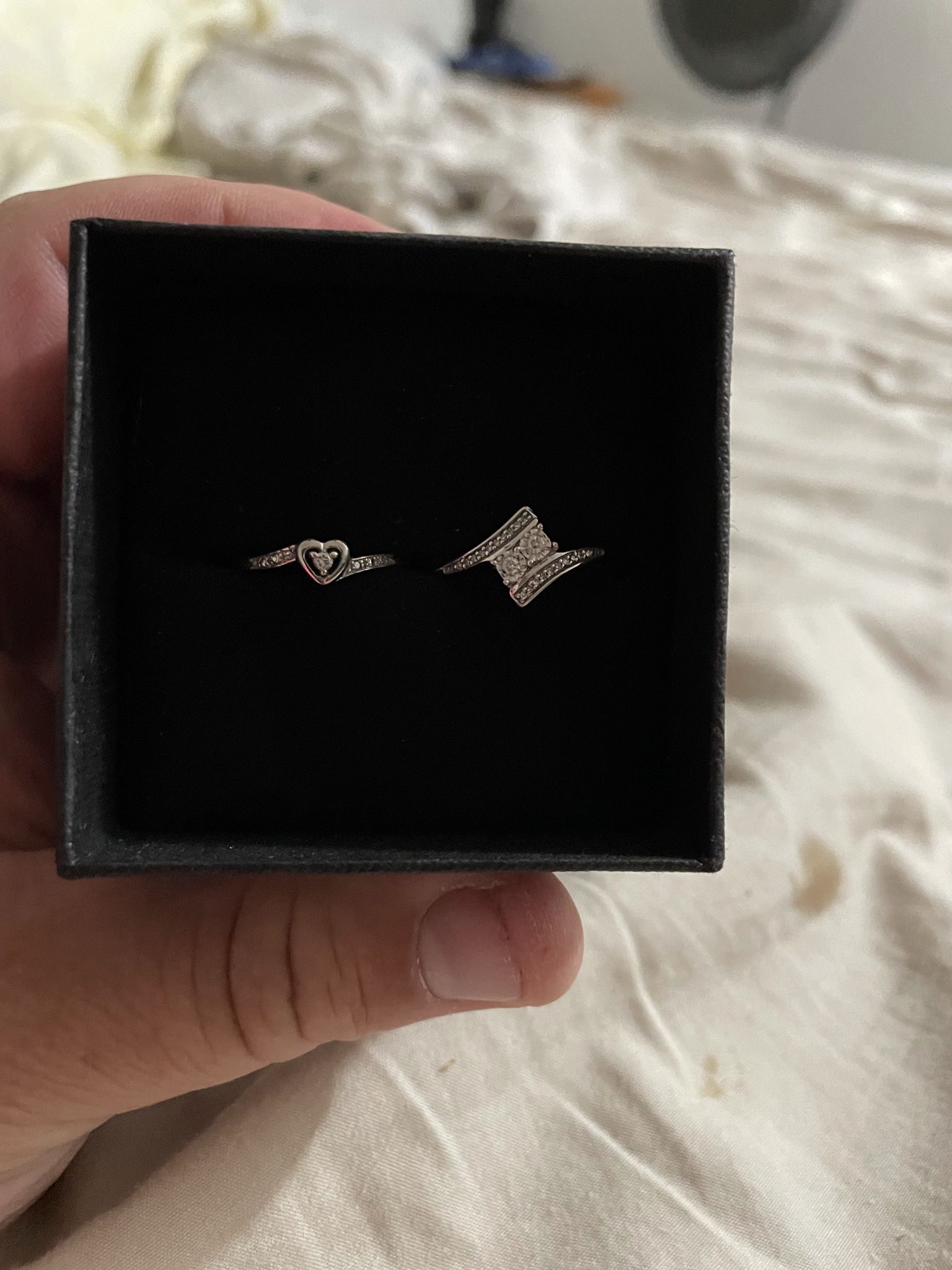 2 Diamond Rings