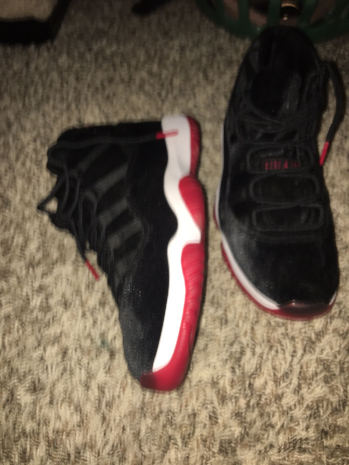 Jordan 11 Size Bred Velvet