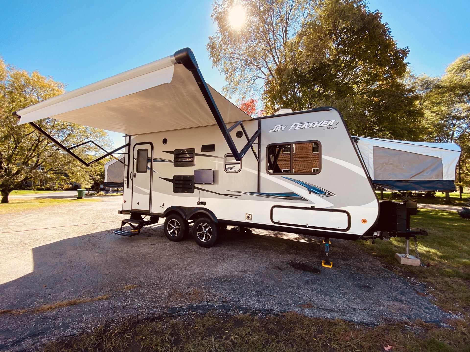 2017 Jayco Jay Feather 7 19XUD hybrid camper travel trailer! Rare find!