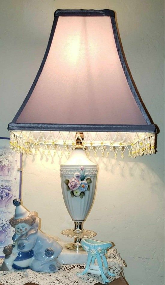 VINTAGE ORNATE HAND PAINTED PORCELAIN CAPODIMONTE FLORAL FLOWER ROSE BOUQUET LAMP BASE W/ BEADED FRINGE