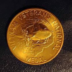 Vietnam Veterans Helicopter Large Medallion Medal Challenge Coin