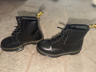 Dr Marten Women Black Boots