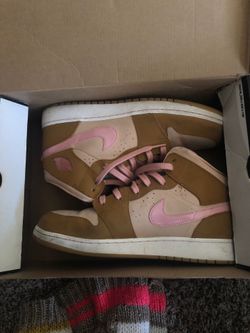 Jordans Lola bunnys size 8.5 women