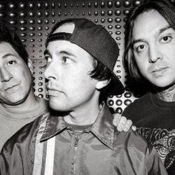 Pierce The Veil - I Can’t Hear You World tour