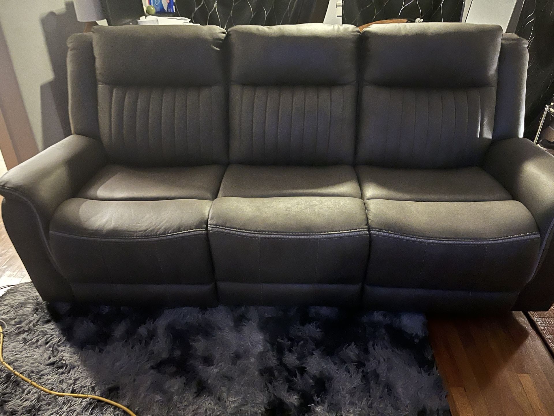 ,Living room Furniture And Queen Bed 