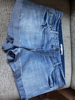 Short Wo’s Sz 31 $7 at Desoto 👈