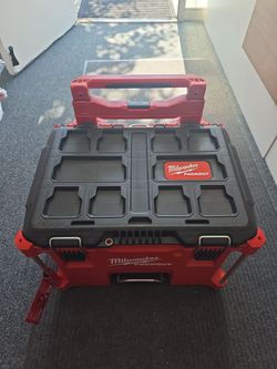 Milwaukee Rolling Tool Box Packout