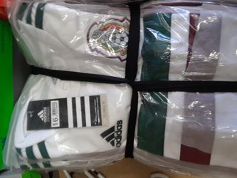 Disponibles camisetas de mexico
