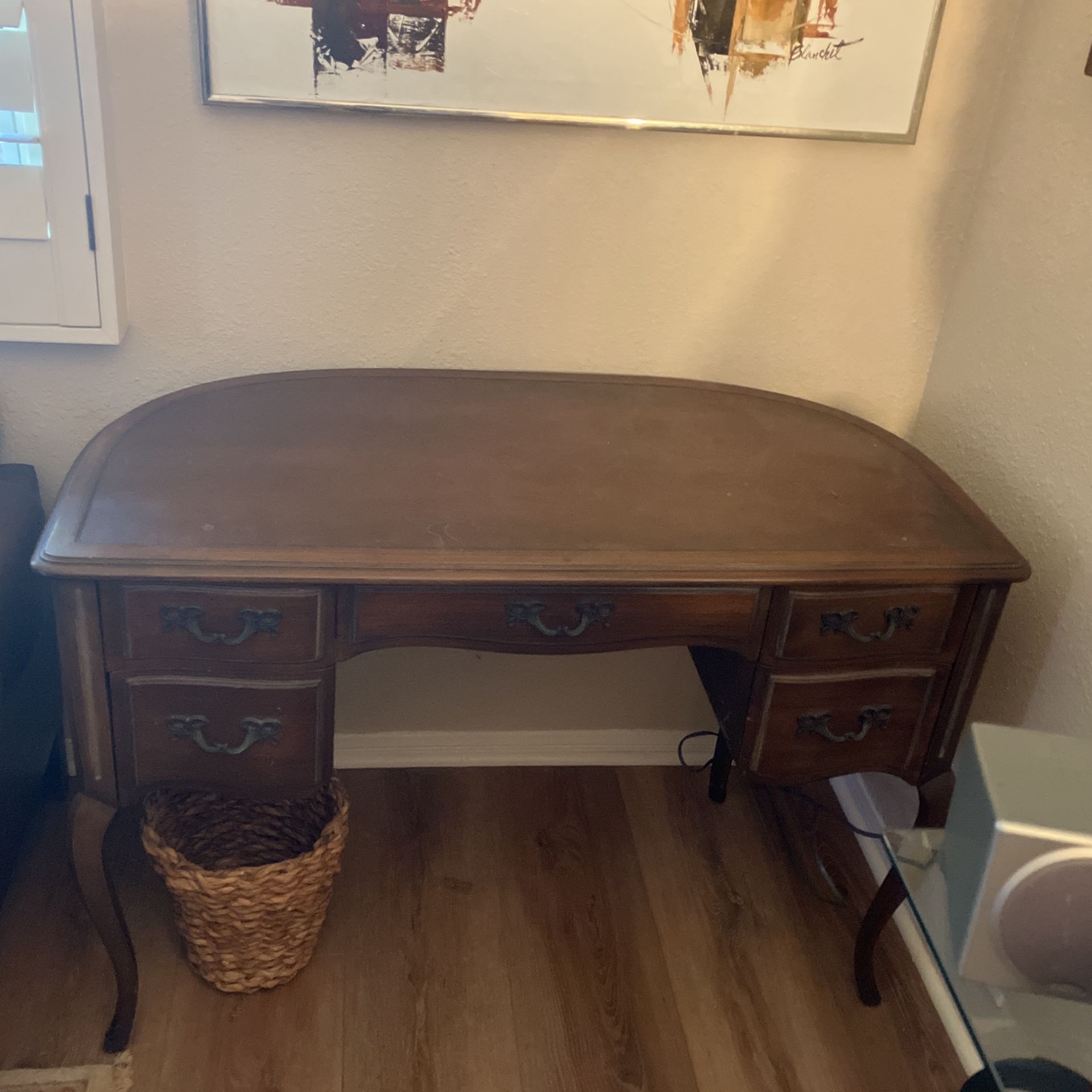 Antique style desk 