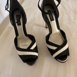 White House Black Market - Tosha Women Shoes 