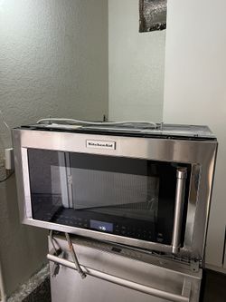 KitchenAid 30 in. W 1.9 cu. ft. 1800-Watt Over the Range Microwave with Air Fry in Stainless Steel