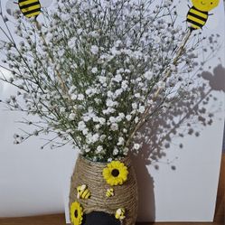 Little Bee Themed Centerpiece