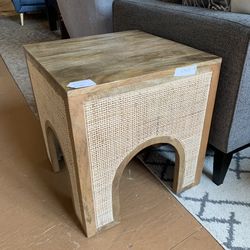Holstynn Side Table