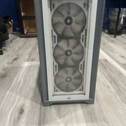 White Corsair Gaming Pc