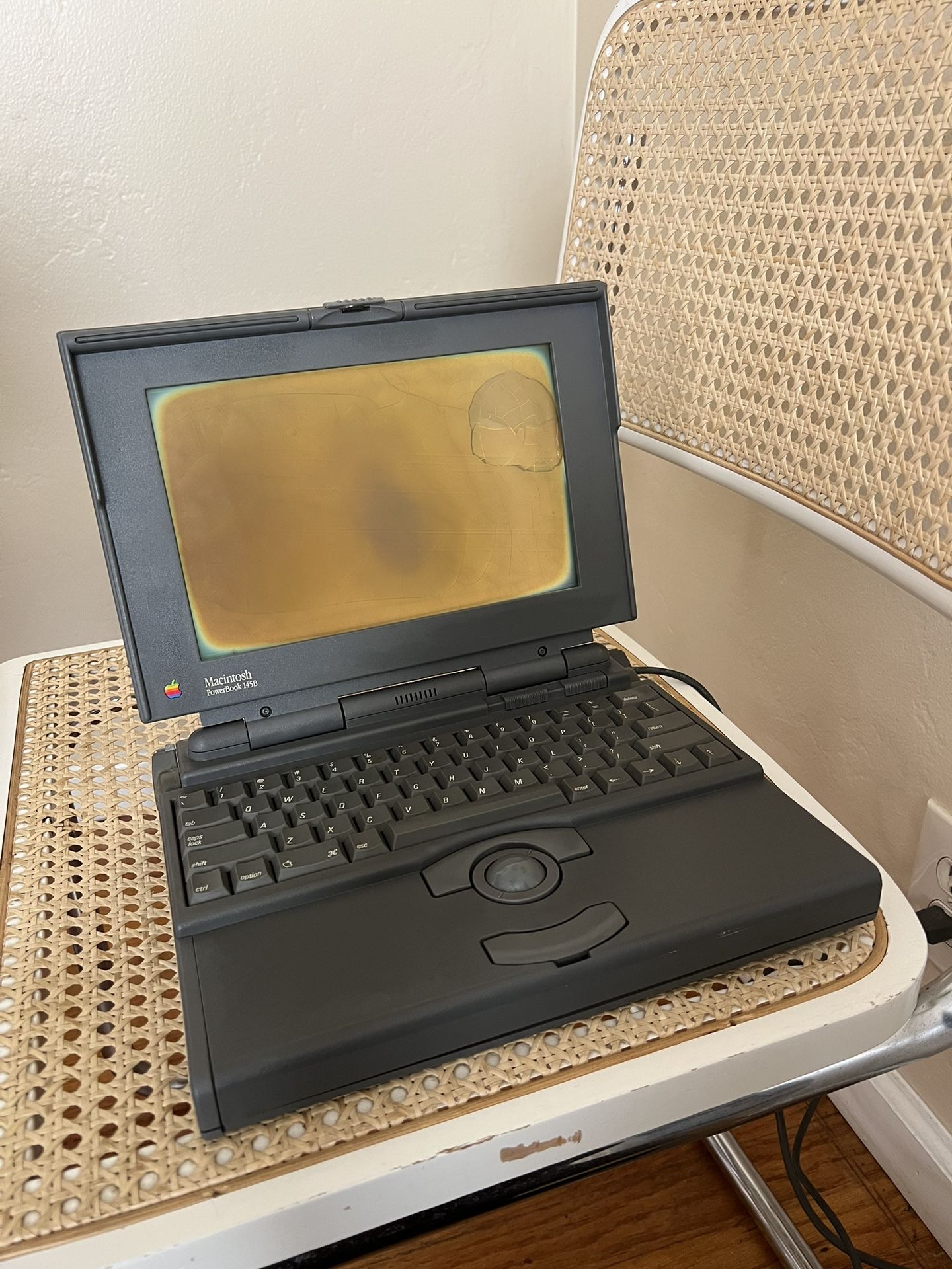 Vintage Apple Macintosh PowerBook 145B