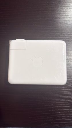 140W USB-C Power Adapter