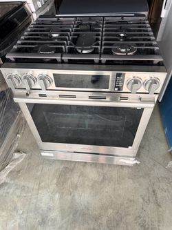 Gas stove